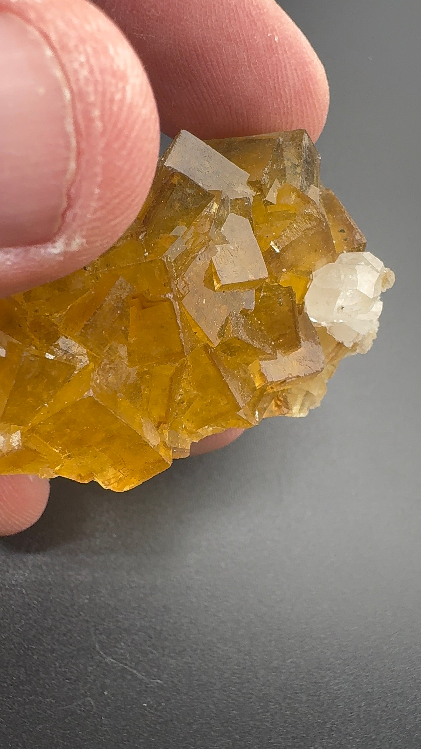 Yellow Fluorite from Spain (SF4)