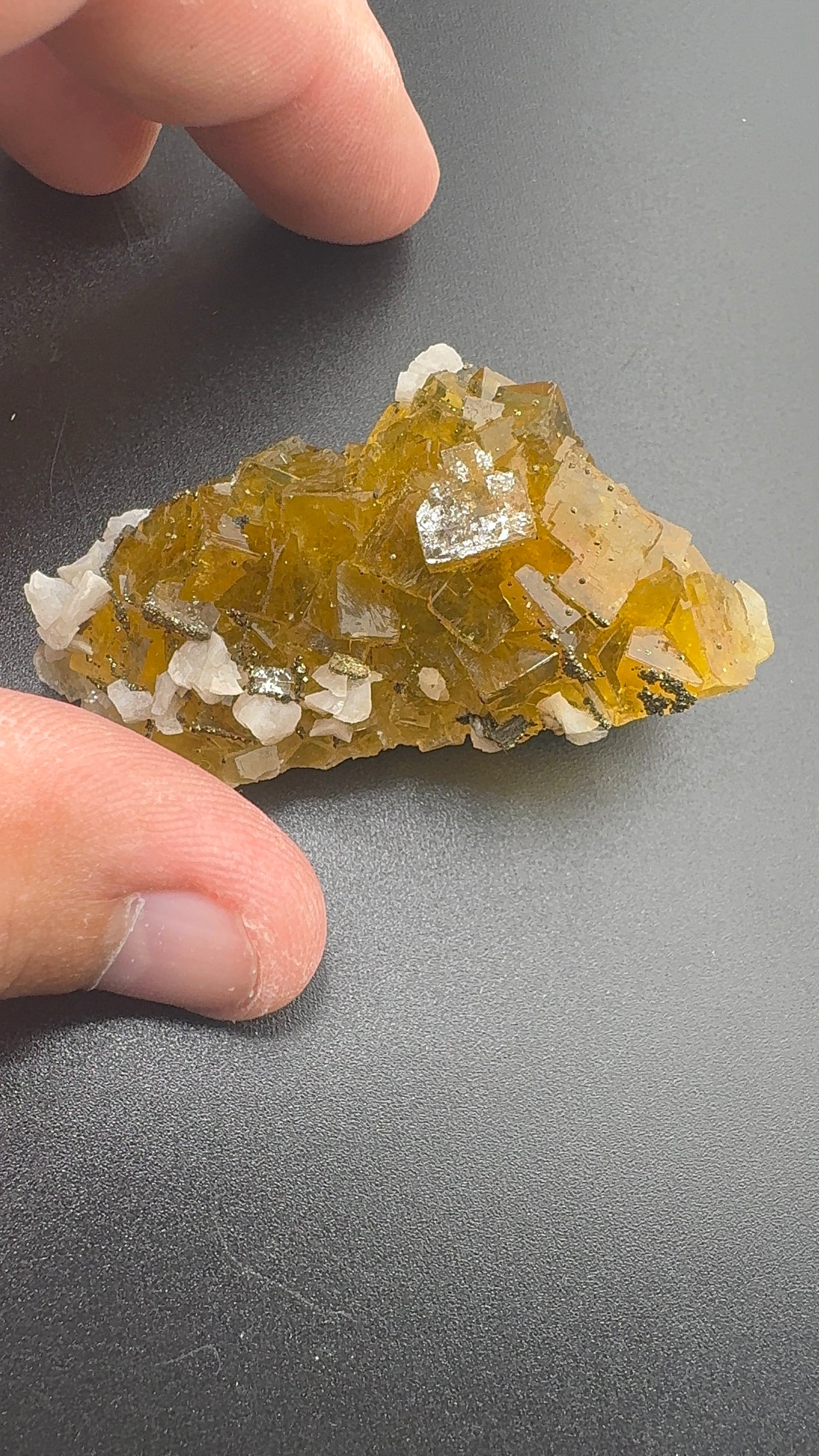 Yellow Fluorite form Spain (SF5)
