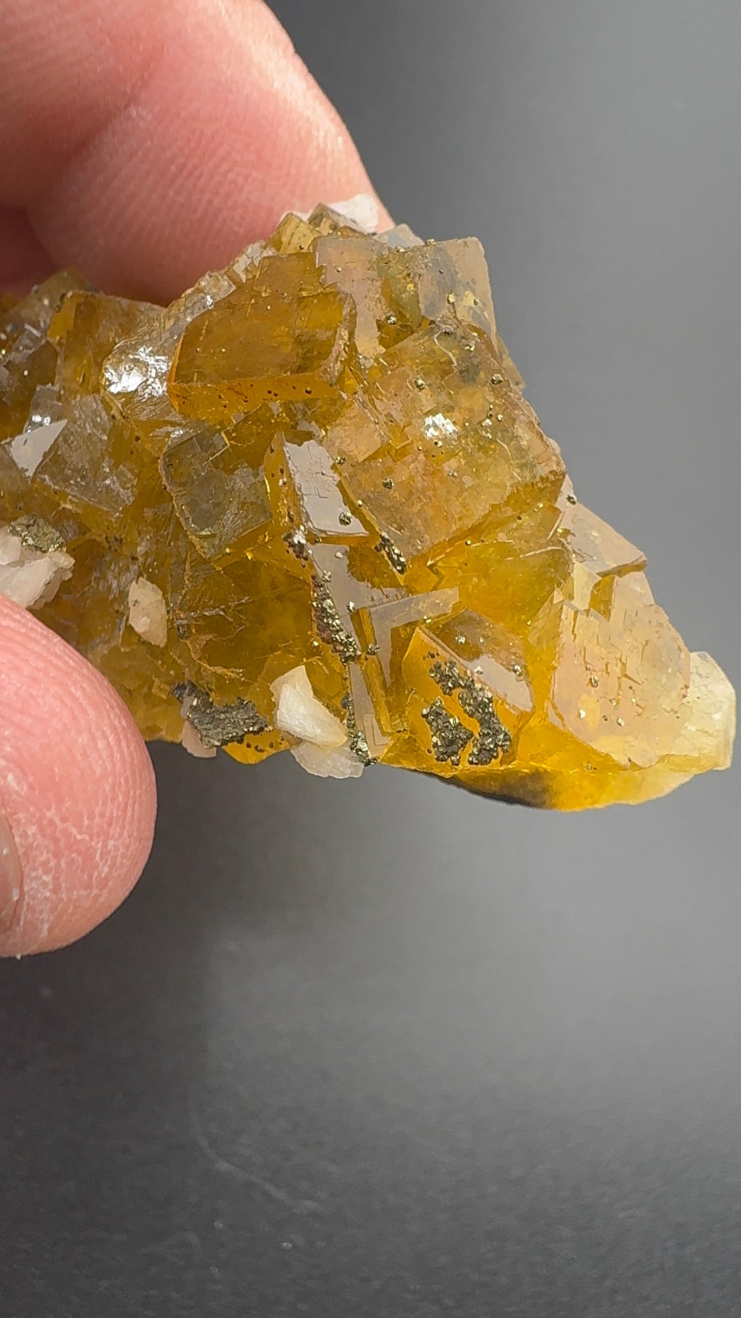 Yellow Fluorite form Spain (SF5)