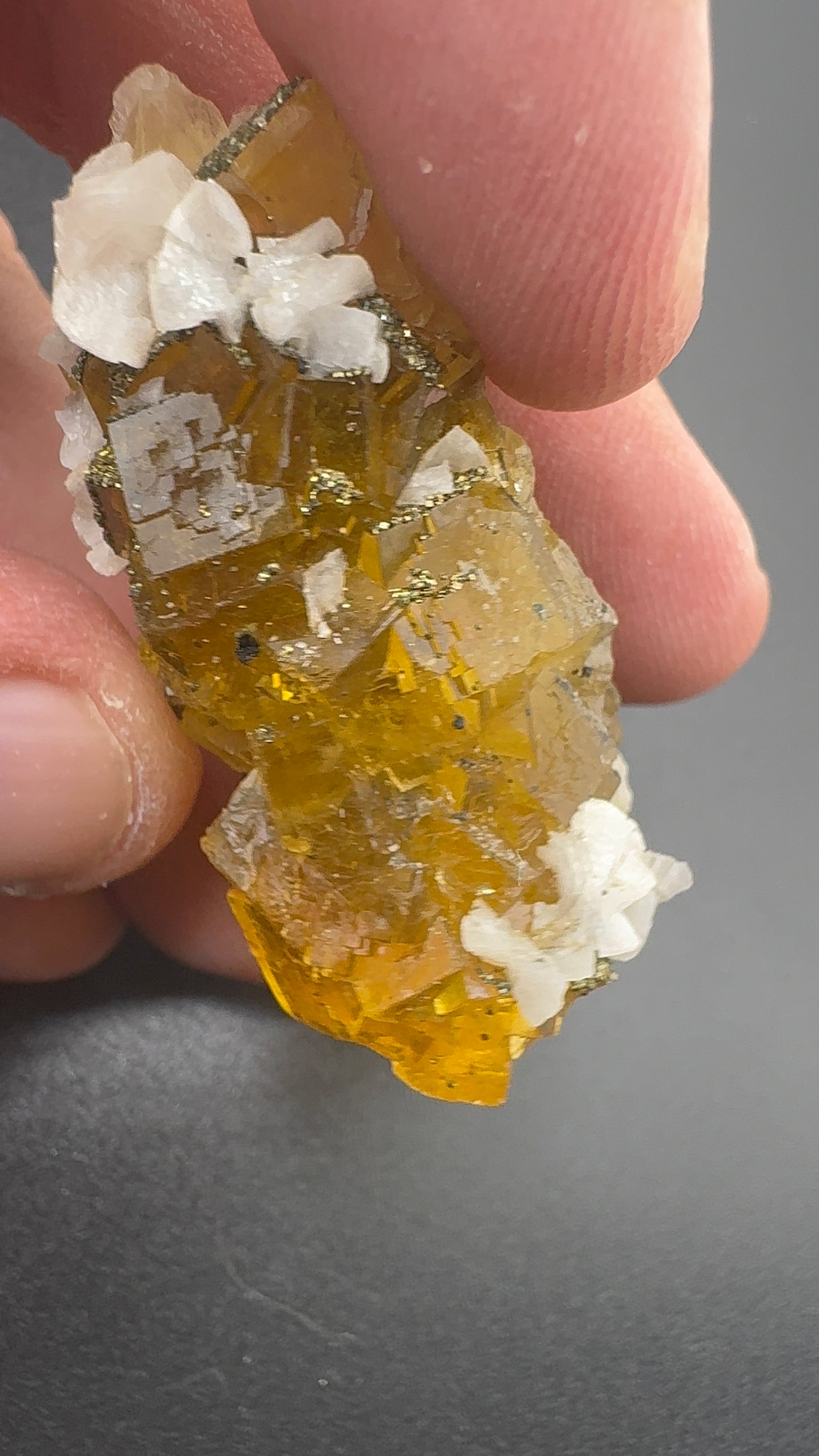 Yellow Fluorite form Spain (SF5)