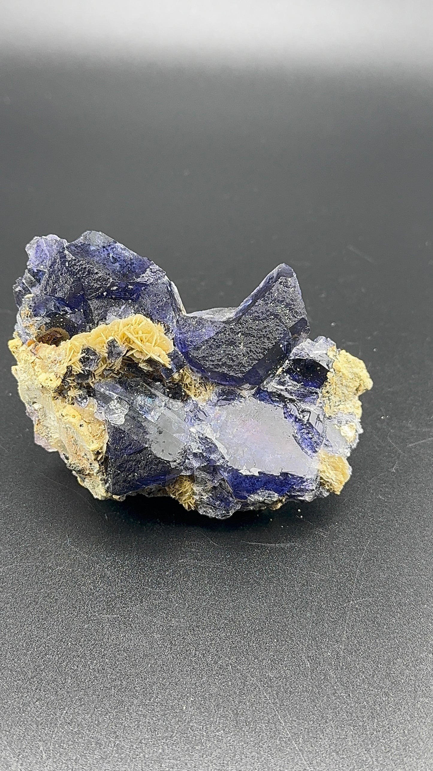 Yindu Purple Fluorite Formation (S32)