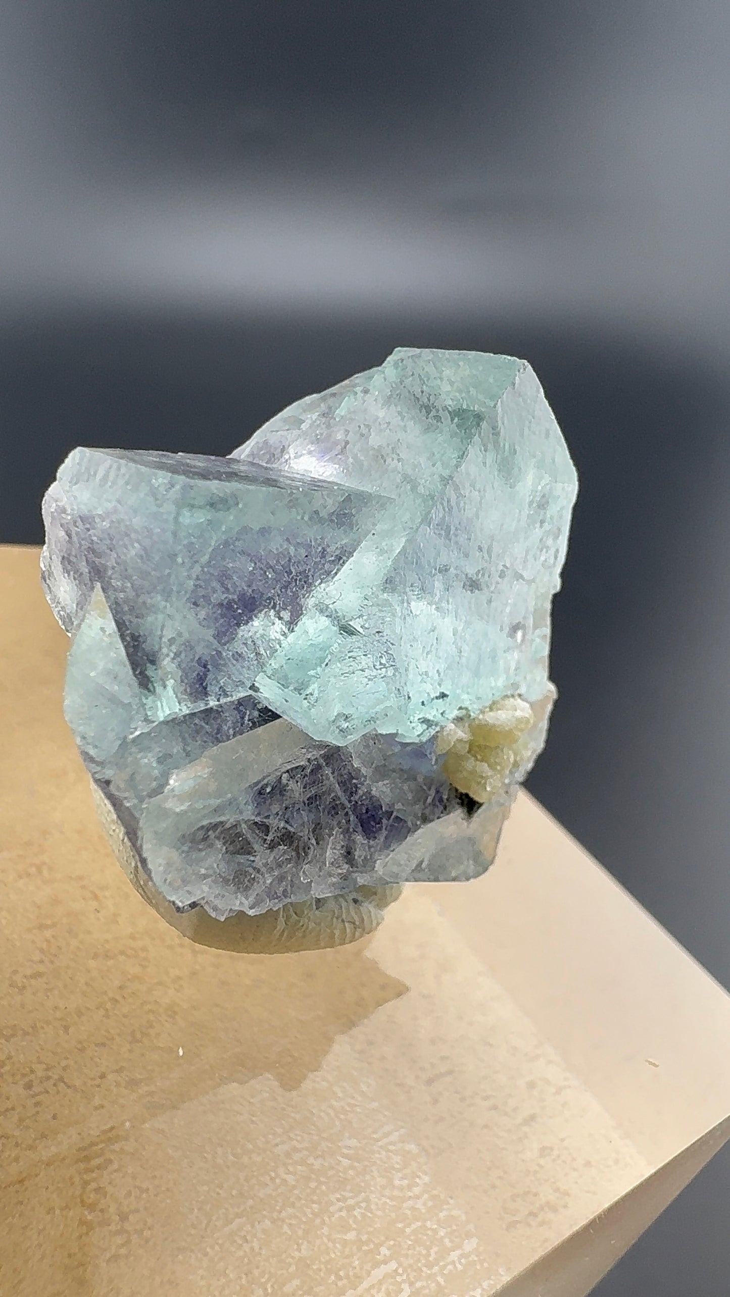 Yindu Fluorite Cube (B22)
