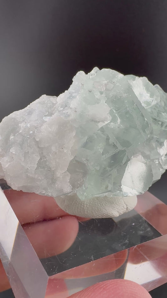 Transparent Light Blue Fluorite (B14)